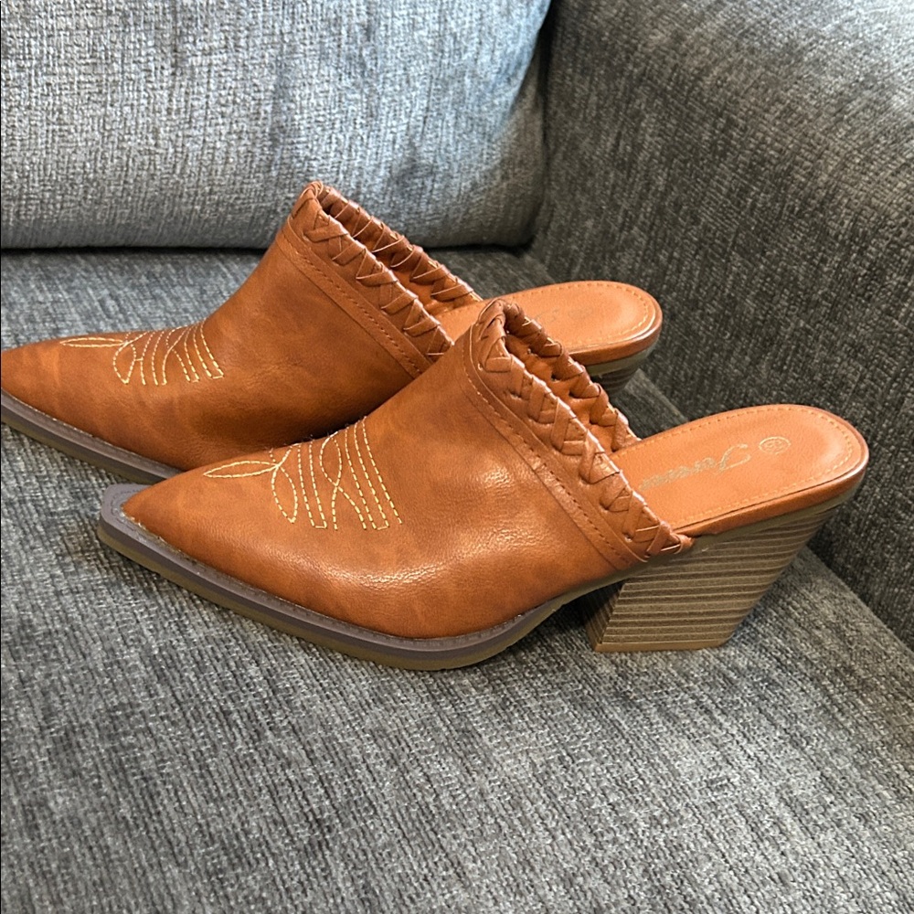 Forever 21 Tan Mules with Embroidery